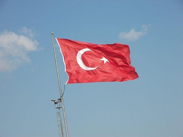 احتياطات تركيا من العملة الصعبة تبلغ أدنى مستوى في 20 عاماً