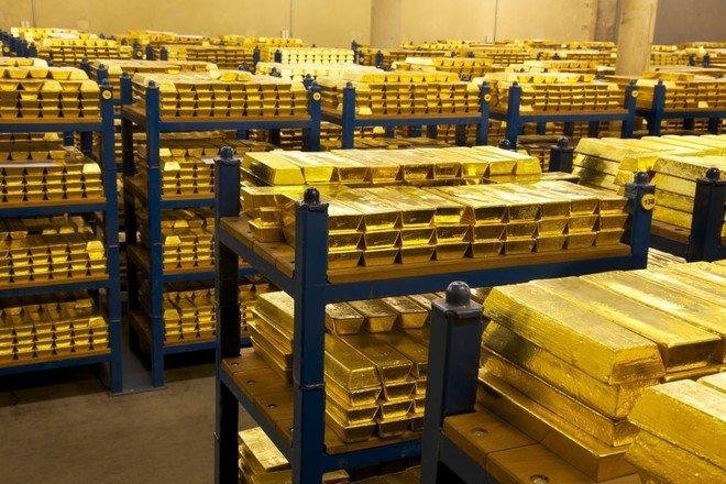 الذهب يقفز لأعلى مستوى في 8 أشهر مع تزايد التوتر بين روسيا والغرب