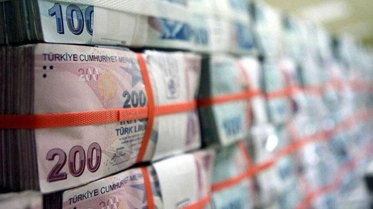 الليرة التركية تهوي لأدنى مستوى لها على الإطلاق أمام الدولار