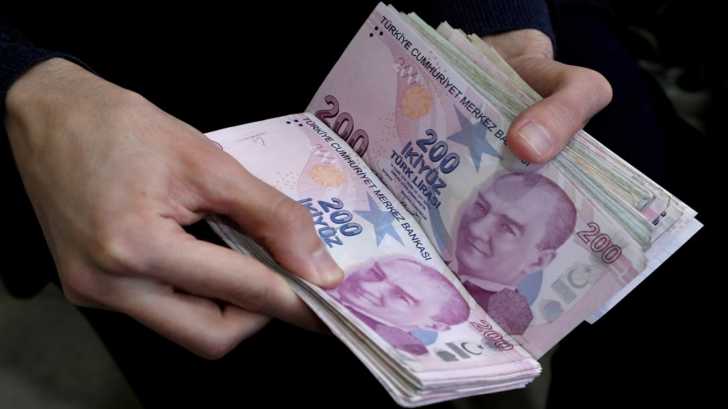الليرة التركية سجّلت منخفضًا قياسيًا جديدًا عند 13.46 مقابل الدولار الأميركي
