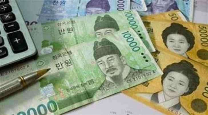 انخفاض قيمة العملة الكورية الجنوبية مقابل الدولار الأميركي إلى أدنى مستوى لها في 13 عاماً