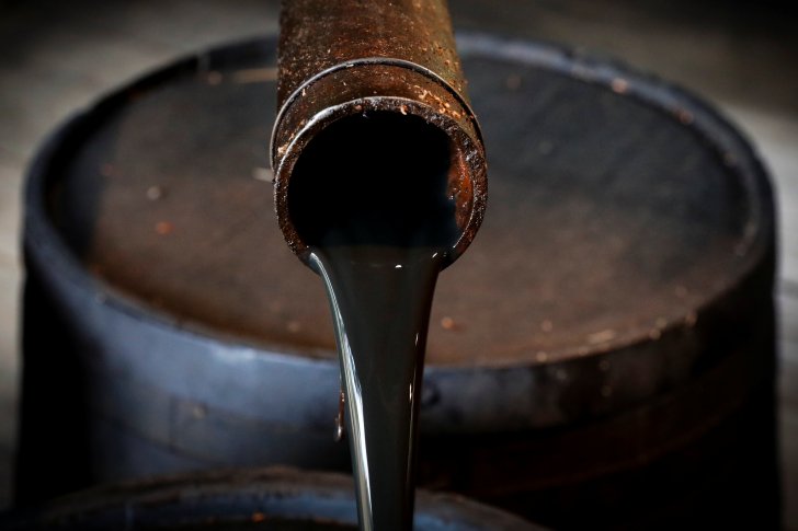 النفط أُغلق فوق مستوى 78 دولارًا للبرميل ليكون قريبًا من أعلى مستوى في ثلاث سنوات