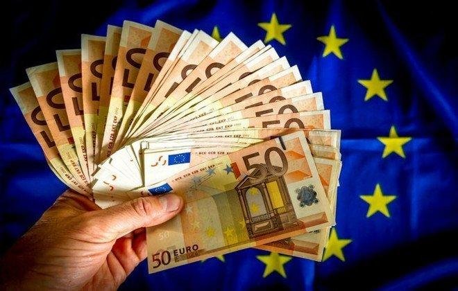 مؤشر سنتكس: تراجع معنويات المستثمرين في منطقة اليورو إلى قاع ستة أشهر