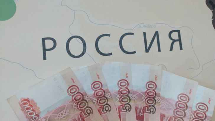 الروبل الروسي واصل تعزيز مواقعه أمام الدولار واليورو