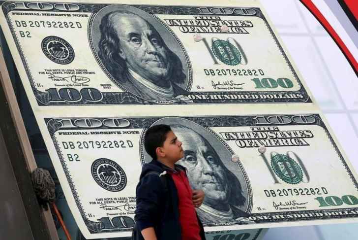 المالية المصرية تقر رفع سعر الدولار الجمركي إلى 19.31 جنيهاً