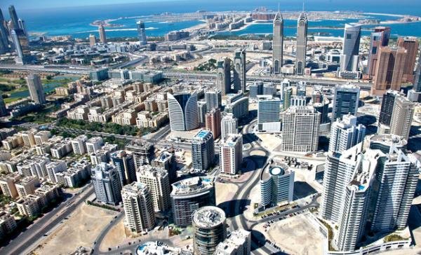 الإمارات تعتزم فتح تملك الشركات البحرية للأجانب بنسبة 100%