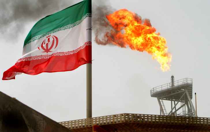 وزير النفط الإيراني: سنعتمد على امكانيات الشركات المعرفية لزيادة انتاج الصناعة النفطية