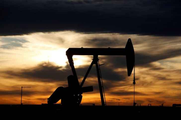 تراجع أسعار النفط بعد تحذيرات الصين من تزايد إصابات كورونا