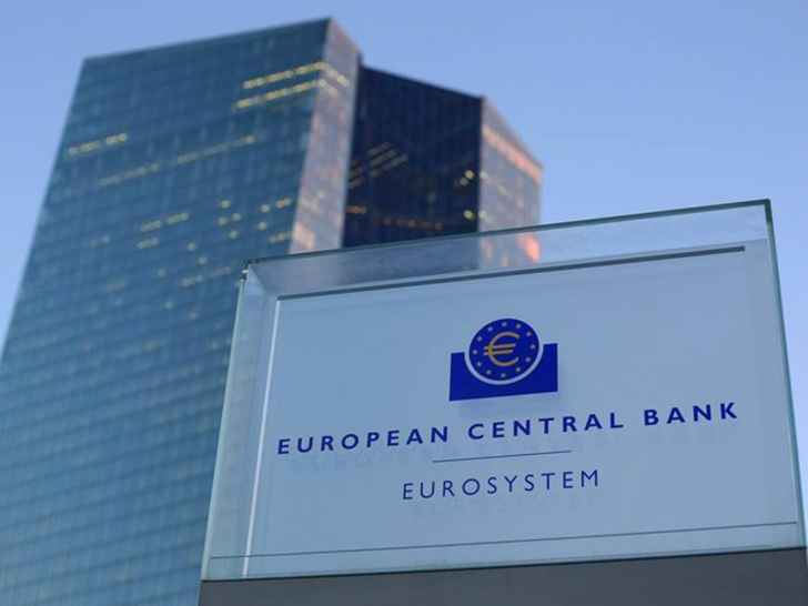 البنك المركزي الأوروبي: سنرفع بالقطع أسعار الفائدة خلال الأسابيع المقبلة