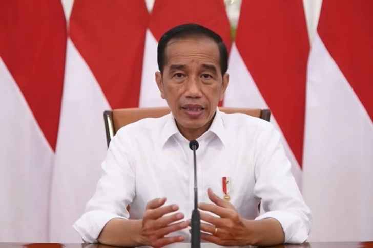 رئيس إندونيسيا أعلن خططا لحظر تصدير زيت النخيل وسط تضخم أسعار الأغذية عالميا